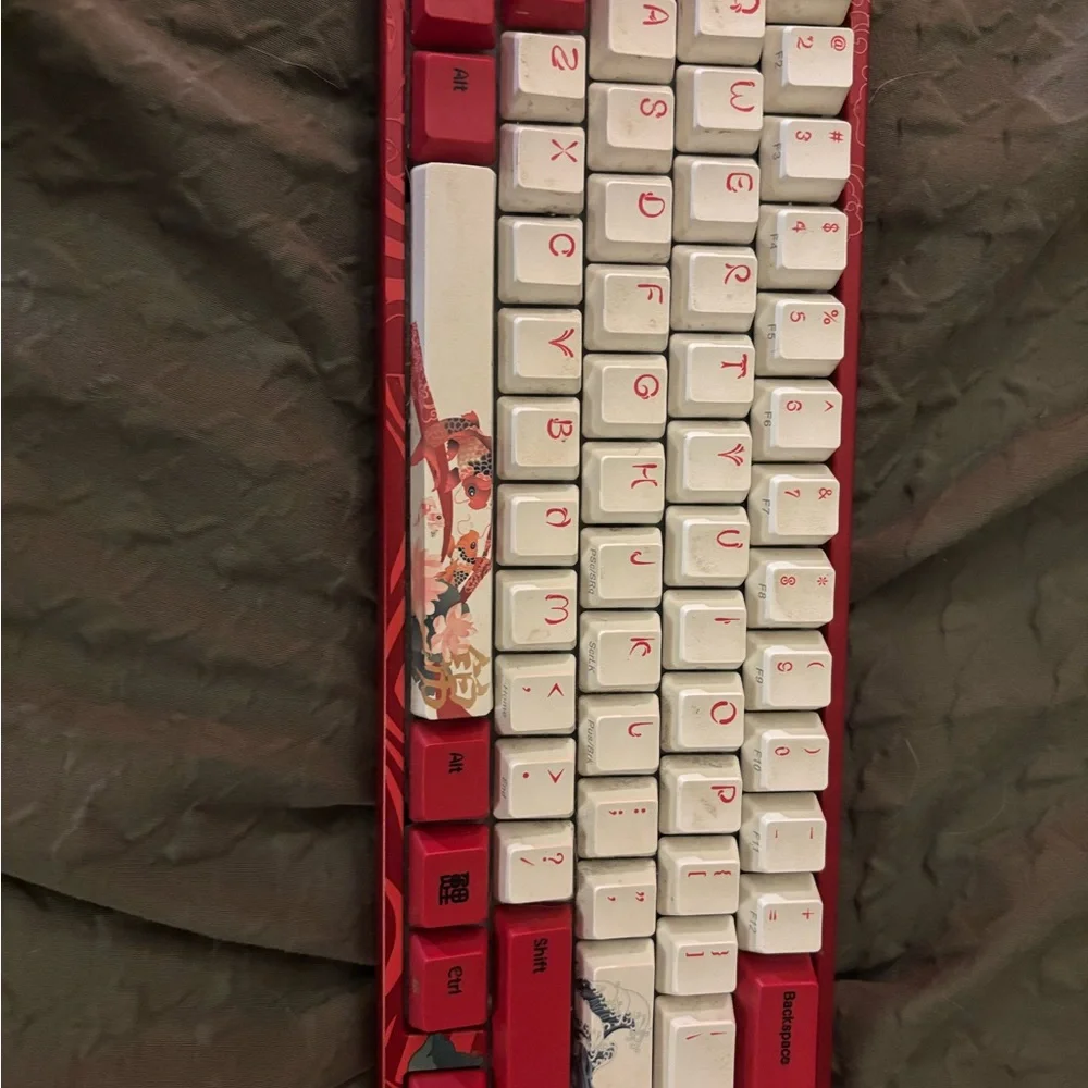 MIYABI Red and White Laptop Keyboard